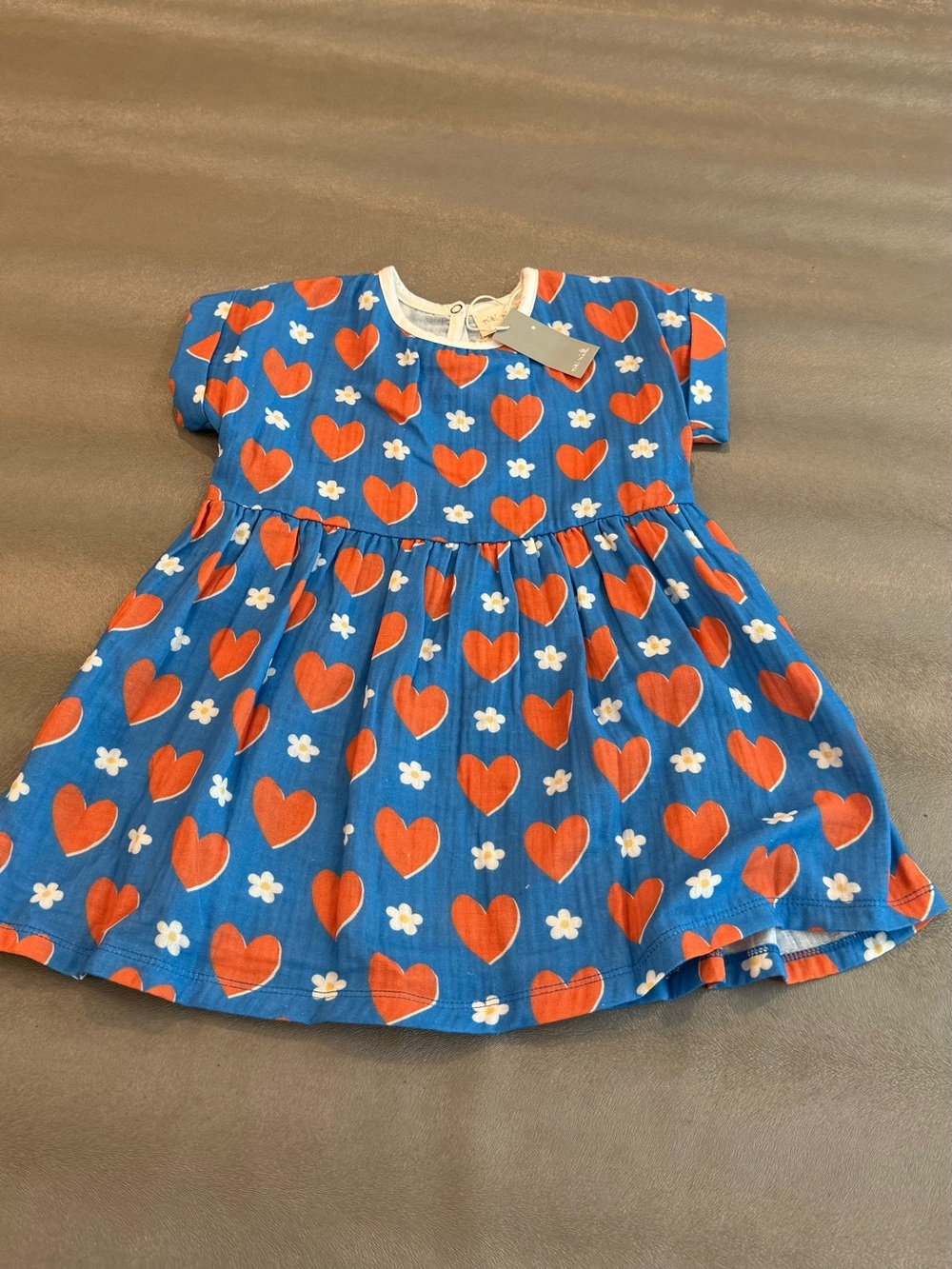 Miki Mette Blue Short Sleeve Dress with Red Hearts and White Daisies. Size 4